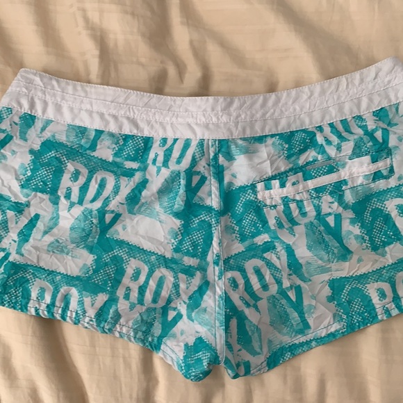 Roxy Shorts - Picture 4 of 4